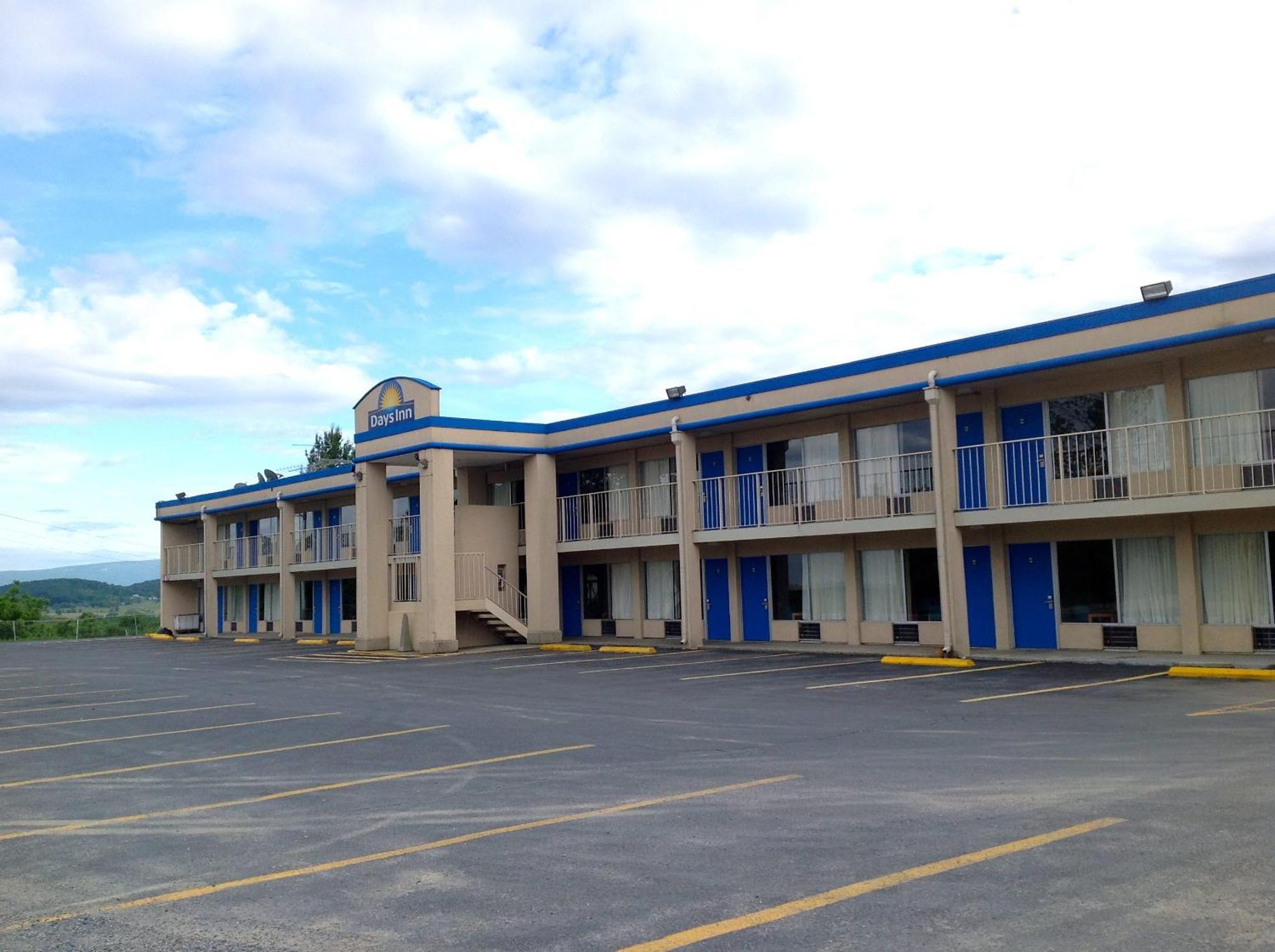 Days Inn By Wyndham Staunton Exterior foto